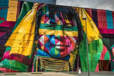 Rio de Janeiro - 21 Haziran 2017: sanatçı etnik sokak sanatı 