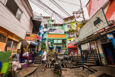 Rio de Janeiro - 21 Haziran 2017: Santa M Favela sokaklarında