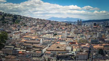 Quito - 17 Ağustos 2018: Panoramik Quito, Ekvator