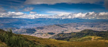 Quito - 21 Ağustos 2018: Quito, Ekvator şehir panoraması