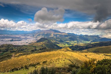 Quito - 21 Ağustos 2018: Quito, Ekvator şehir panoraması