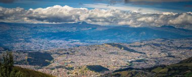 Quito - 21 Ağustos 2018: Quito, Ekvator şehir panoraması
