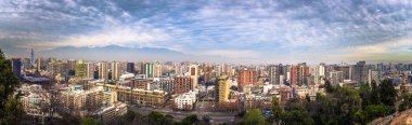 Santiago de Chile - 08 Temmuz 2017: Santiago de panoramik manzaralı