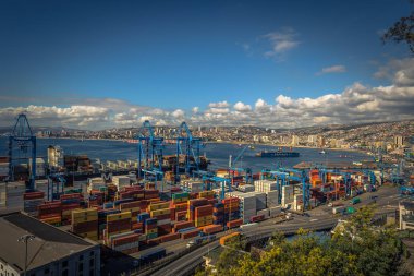 Valparaiso - 14 Temmuz 2017: Harbor Valparaiso, Şili
