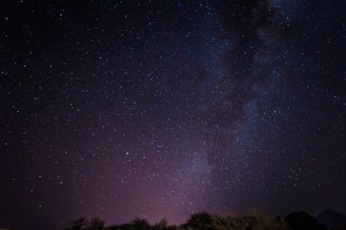 Atacama Çölü, Şili - büyülü yıldızların aydınlattığı gökyüzüne Atacama d