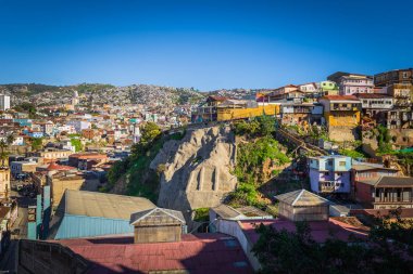 Valparaiso - 14 Temmuz 2017: Panoramik şehir Valpar
