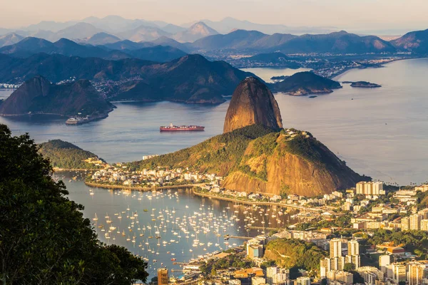 Río de Janeiro - 20 de junio de 2017: Panorama de Río de Janeiro visto — Foto de Stock