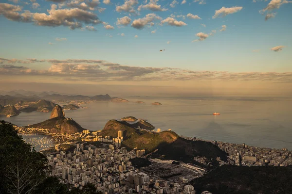 Río de Janeiro - 20 de junio de 2017: Panorama de Río de Janeiro visto — Foto de Stock