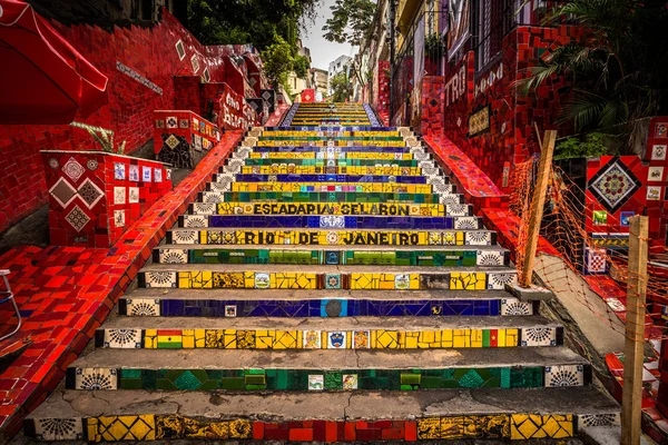 Rio de Janeiro - 2017. június 21.: A Selaron lépéseket a belváros — Stock Fotó