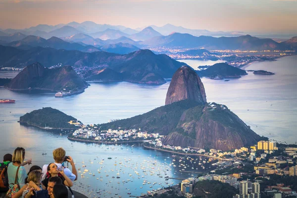 Río de Janeiro - 20 de junio de 2017: Panorama de Río de Janeiro visto — Foto de Stock