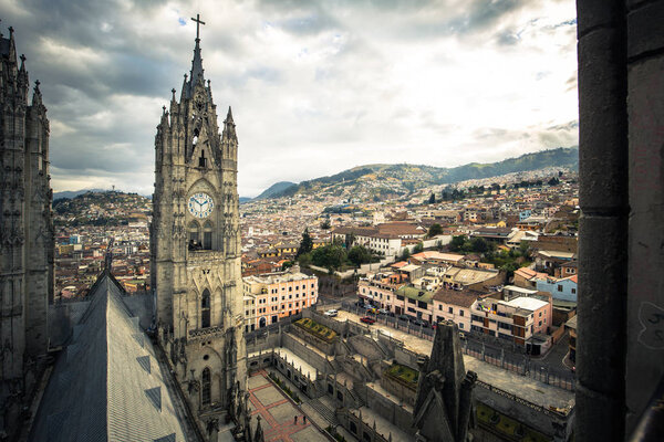 Кито - 17 августа 2018 года: Базилика национального голосования в Кито
,