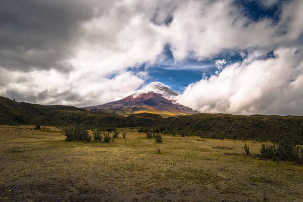 Cotopaxi - 18 Ağustos 2018: Cotopaxi Nat'Cotopaxi yanardağ