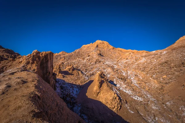 Désert d'Atacama, Chili - Paysage de la vallée de la Lune en t — Photo