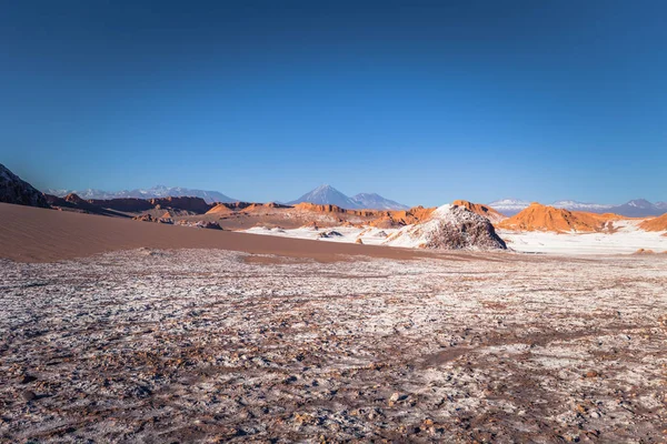 Atacamaöknen Chile - landskap av den Salt berg i A — Stockfoto