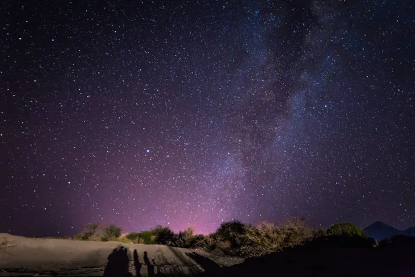 Desierto de Atacama, Chile - El mágico cielo estrellado del Atacama D —  Fotos de Stock