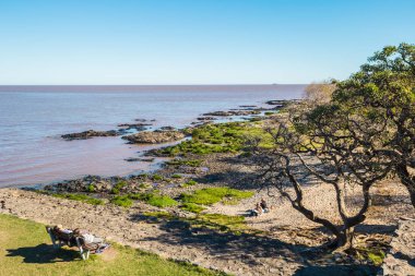 Colonia Del Sacramento - 02 Temmuz 2017: Sahil şeridi Colonia de
