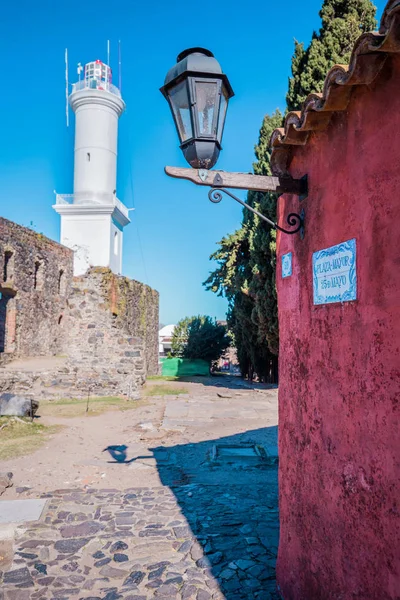 Colonia del sacramento - 02. Juli 2017: Leuchtturm der colonia de — Stockfoto