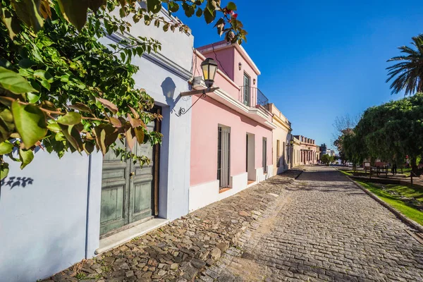 Colonia del sacramento - 02. Juli 2017: Straßen der Altstadt — Stockfoto