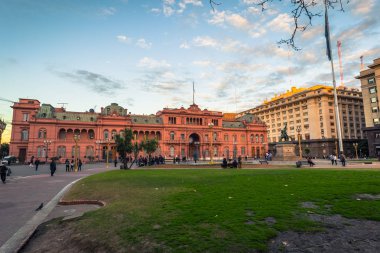 Buenos Aires - 30 Haziran 2017: Casa Rosada Buenos içinde bina