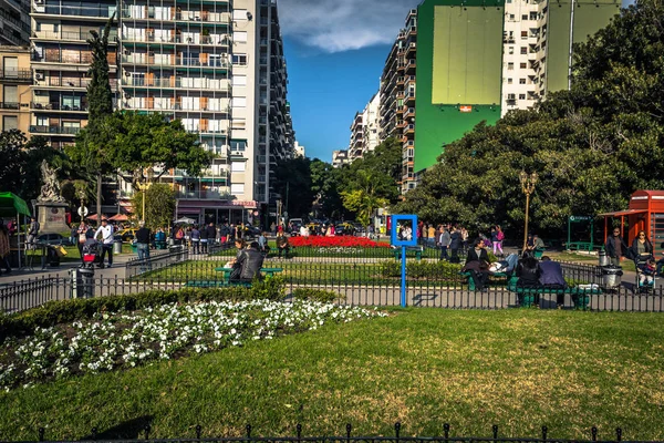 Buenos Aires - 01 de julio de 2017: Jardines del Cementerio de Recoleta i —  Fotos de Stock