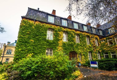 Lund - 21 Ekim 2017: Lund, İsveç Üniversitesi kampüsü binada