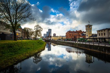 Malmö - 22 Ekim 2017: Kanallar Malmo tarihi merkezi