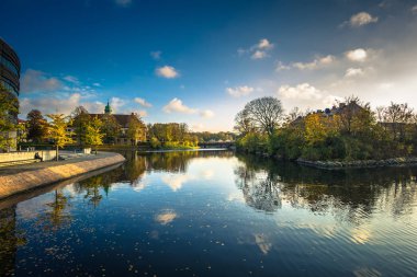 Malmö - 22 Ekim 2017: Kanallar Malmo tarihi merkezi