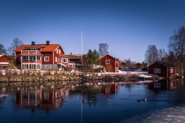 Sundborn - 30 Mart 2018: Panorama pitoresk kasaba Sundborn Dalarna, İsveç'in