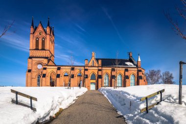 Trono - 01 Nisan 2018: Dalarna, İsveç Trono kasaba yeni kilise