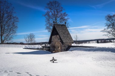 Trono - 01 Nisan 2018: Dalarna, İsveç Trono şehir eski kilise girişinde
