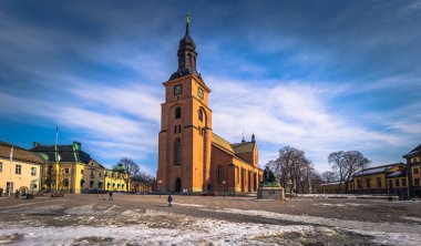 Falun - 30 Mart 2018: Falun Katedrali Dalarna, İsveç Falun şehir merkezinde