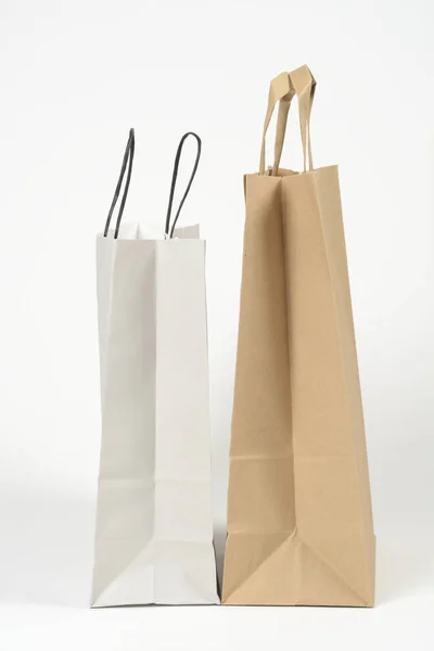 Dos bolsas de papel para comprar —  Fotos de Stock