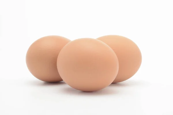 Bruine Eieren Witte Achtergrond Ingrediënt — Stockfoto