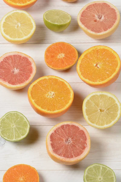Citrusvruchten Witte Achtergrond Sinaasappel Mandarijn Grapefruit Citroen Limoen — Stockfoto