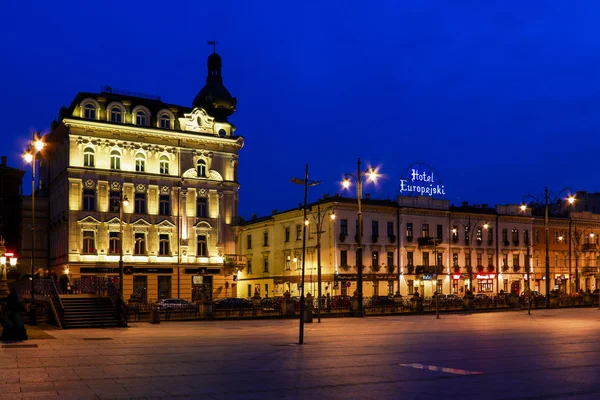 KRAKOW,POLAND - DECEMBER 17, 2015: Ancient tenements by night — Stock Photo, Image