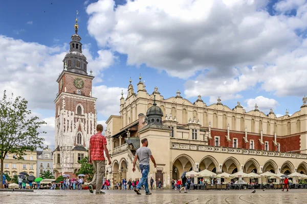 Krakow, Polonya - 04 Temmuz 2016: Sukiennice ana Pazar SQ — Stok fotoğraf