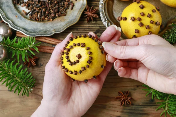 Orange pomander ball — Stock Photo, Image