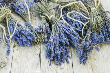 Lavanta tahtaya demet