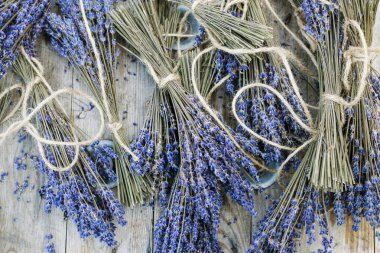 Lavanta tahtaya demet