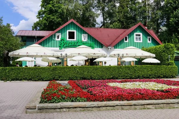 KRYNICA ZDROJ, POLAND - 30 июля 2016 года: Центр города Криник — стоковое фото