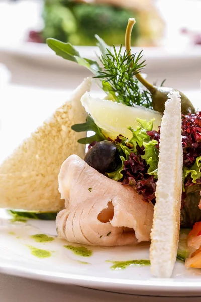 Plato de almuerzo Salmón aperitivo — Foto de Stock