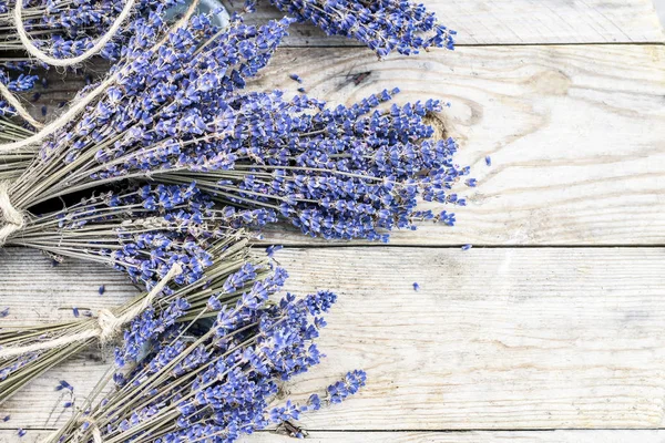 Lavender bunches on wood — Stock Photo, Image