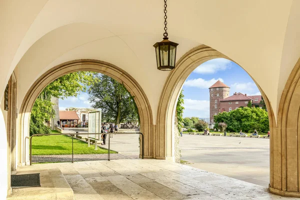 KRAKOW, POLAND - AUGUST 21, 2016: Wawel Royal Castle — Stock Photo, Image