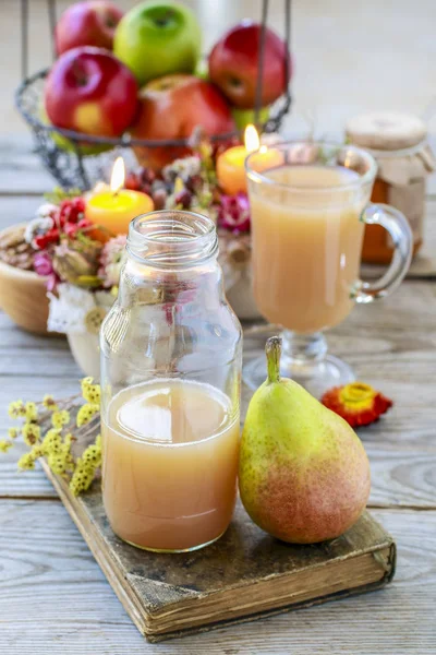 Postre de jugo de pera — Foto de Stock