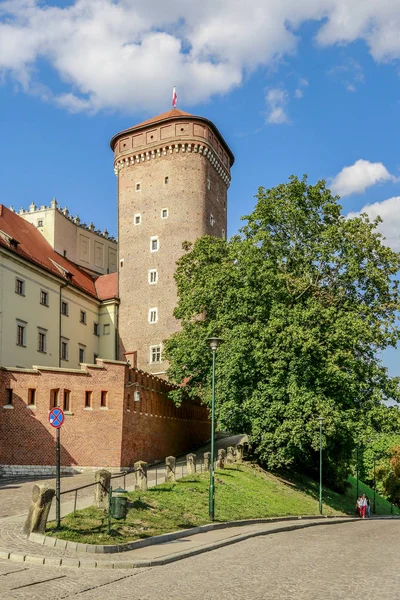 KRAKOW, POLAND - SEPTEMBER 12, 2016: Wawel Royal Castle — Stock Photo, Image