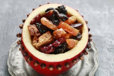 Kuruyemiş bal kırmızı Noel elma dolması