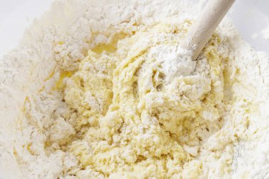 Pasta yapma adımları.