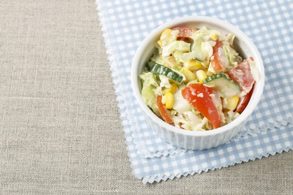 Tazón de ensalada de verduras —  Fotos de Stock