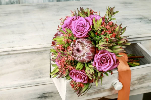 Весільний букет з трояндами — стокове фото