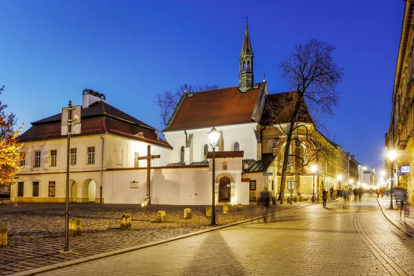 KRAKOW, POLONIA - 26 de noviembre de 2016: Centro histórico de la ciudad —  Fotos de Stock